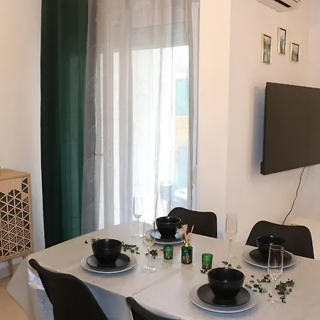 Kikaso - Near Mall Of Split, Free Parking Апартаменты *