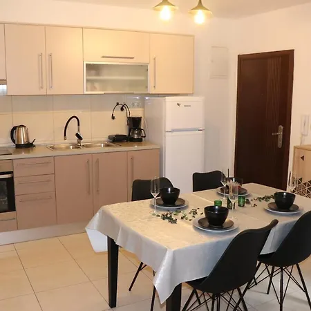 Kikaso - Near Mall Of Split, Free Parking Appartement