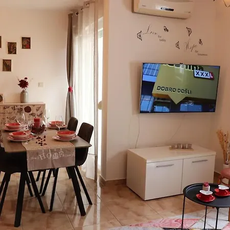 Kikaso - Near Mall Of Split, Free Parking *