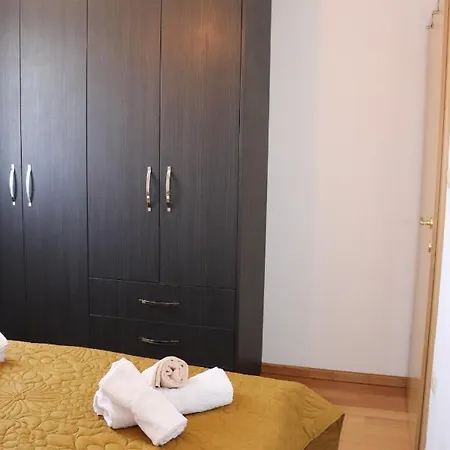 Kikaso - Near Mall Of Split, Free Parking Apartamento *