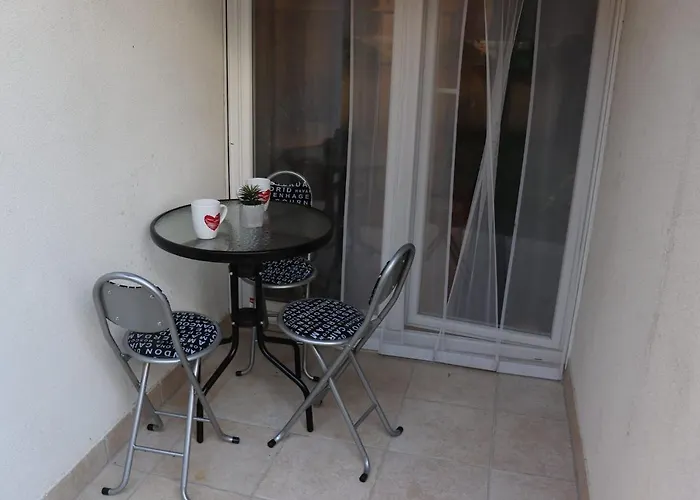 Kikaso - Near Mall Of Split, Free Parking Split